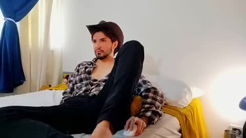 Snapshot of camilosaennz chatting on May 2026 02:46:01 PM camilo online show from May 2026 02:46:01 PM