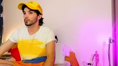 Snapshot of camilosaennz chatting on June 2026 05:51:02 AM camilo online show from June 2026 05:51:02 AM