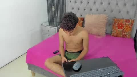 CamilowhiteS online show from March 2025 12:28:02 AM