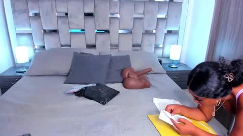 Camila online show from January 2025 04:57:01 PM