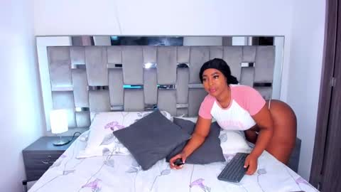 Camila online show from February 2025 04:14:02 PM