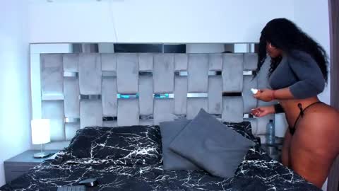 Camila online show from February 2025 07:25:02 PM