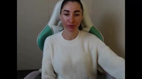 Snapshot of cammila_horn chatting on March 2026 06:30:02 AM cammila horn online show from March 2026 06:30:02 AM