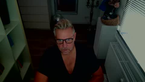 camunication online show from September 2025 08:08:01 AM