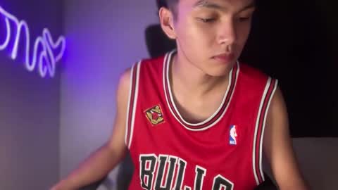 Ethan online show from October 2025 04:58:01 PM