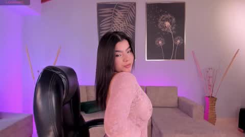  Candanse R  online show from October 2025 12:17:01 PM