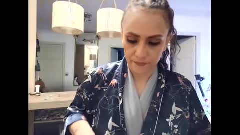 candela online show from December 2024 07:21:02 PM