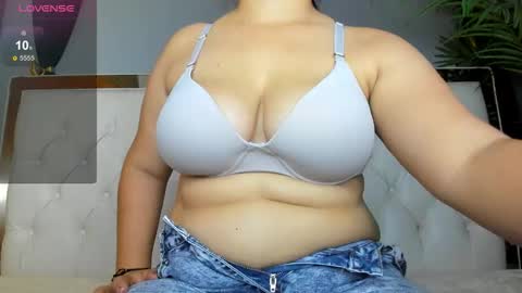 Candy  online show from November 2025 12:38:02 PM