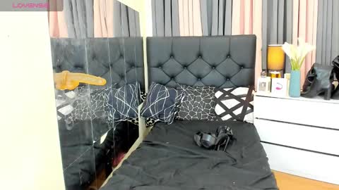 CandiceWilson online show from December 2024 04:30:01 PM