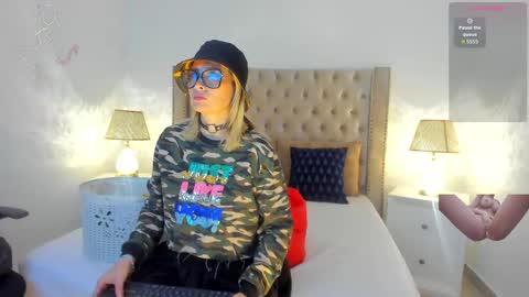 Candie  online show from October 2025 12:28:02 PM