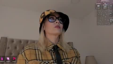 Candie  online show from February 2026 12:15:01 PM