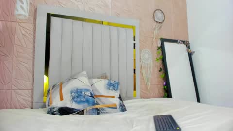 candise online show from September 2025 08:56:01 PM