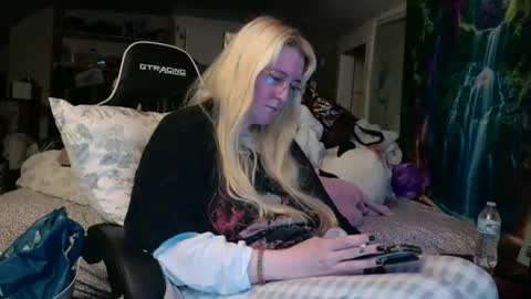 Candi online show from May 2026 07:38:01 AM