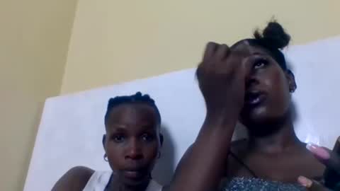 Cammy online show from November 2025 06:18:01 PM