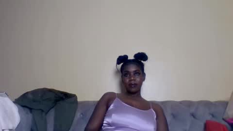 Cammy online show from November 2025 05:37:02 PM