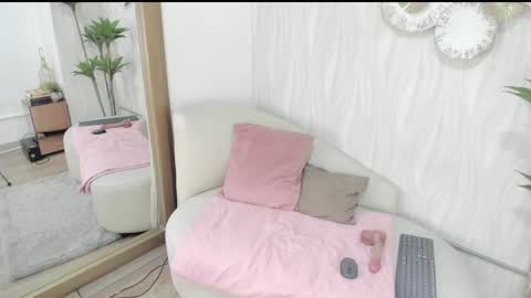 candy eyes  online show from May 2026 04:50:02 AM