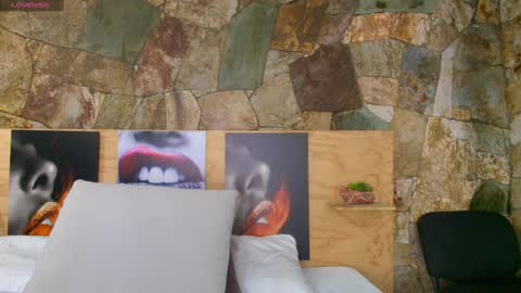 Snapshot of candy_feett chatting on October 2025 09:02:01 PM Jolie online show from October 2025 09:02:01 PM