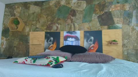 Snapshot of candy_feett chatting on November 2025 07:36:02 PM Jolie online show from November 2025 07:36:02 PM