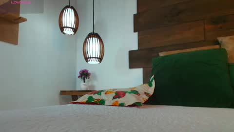 Snapshot of candy_feett chatting on November 2025 11:02:01 PM Jolie online show from November 2025 11:02:01 PM