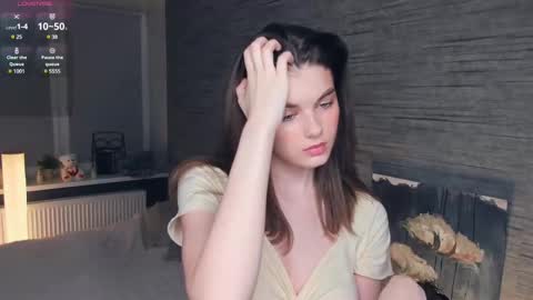 Flora online show from March 2025 07:37:02 PM