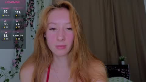 candy_flosse online show from October 2025 10:13:02 AM