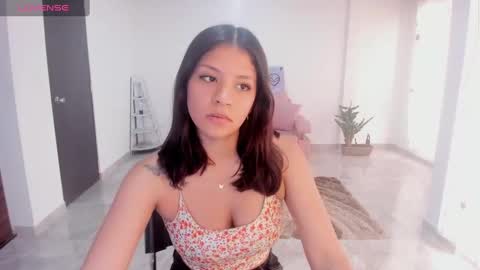 candy_fox_19 online show from September 2025 08:21:02 PM