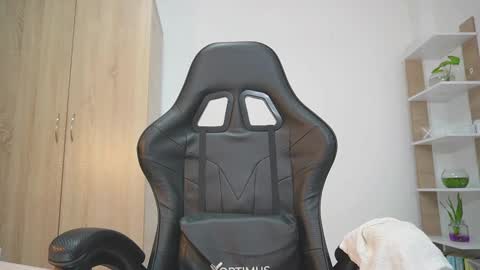 Snapshot of candy_hes chatting on February 2026 07:58:01 PM Nickol online show from February 2026 07:58:01 PM