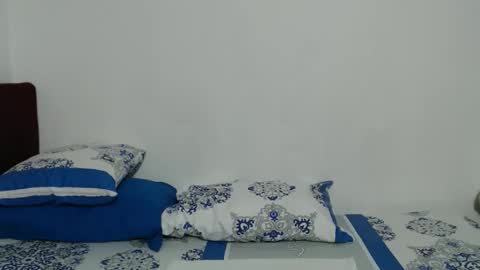 Snapshot of candy_mature_ chatting on April 2026 11:40:02 PM candy online show from April 2026 11:40:02 PM