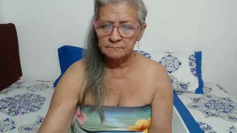 Snapshot of candy_mature_ chatting on May 2026 11:32:01 PM candy online show from May 2026 11:32:01 PM