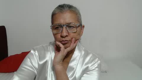 Snapshot of candy_mature_ chatting on May 2026 09:44:02 PM candy online show from May 2026 09:44:02 PM