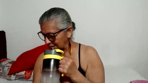 Snapshot of candy_mature_ chatting on May 2026 01:57:16 AM candy online show from May 2026 01:57:16 AM