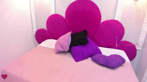 Candy  online show from February 2025 01:24:01 PM