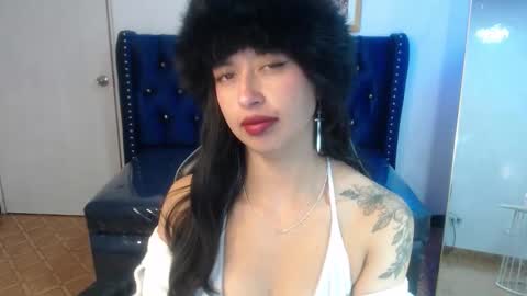 Snapshot of candy_rose_v chatting on February 2026 01:17:01 PM Hi Stream 800am to 200pm online show from February 2026 01:17:01 PM