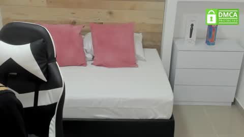 CANDY online show from September 2025 07:25:01 PM