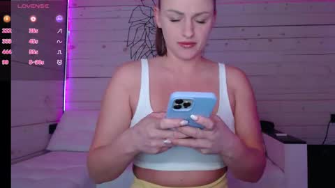 Snapshot of candybunie chatting on February 2026 02:59:02 AM CandyBunie online show from February 2026 02:59:02 AM