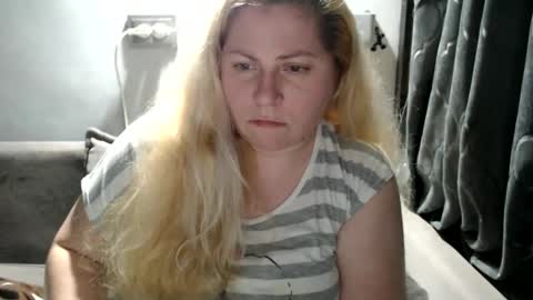 Laura online show from February 2025 10:13:01 PM