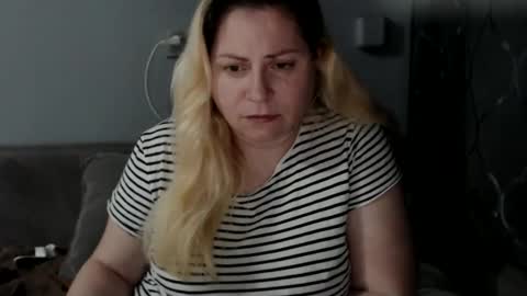 Laura online show from September 2025 04:52:02 PM