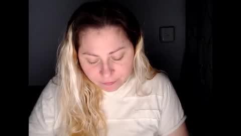 Laura online show from November 2025 11:58:01 AM