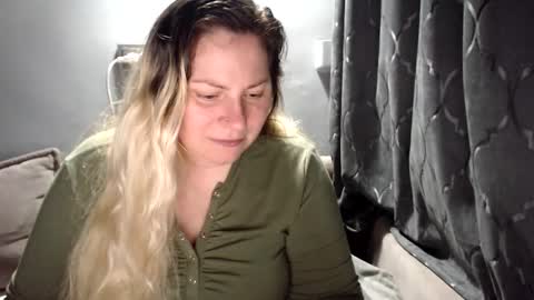 Laura online show from March 2026 06:48:02 PM