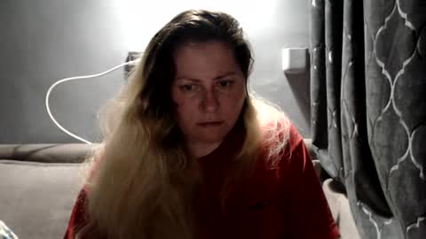 Laura online show from May 2026 10:07:01 PM