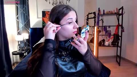 Sofia online show from November 2025 12:42:02 AM