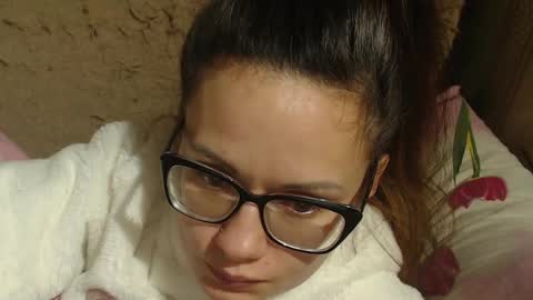 say meow and send tips  online show from December 2024 10:32:02 PM