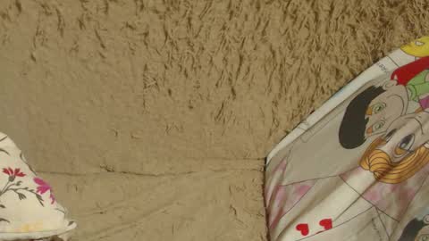 say meow and send tips  online show from February 2025 09:59:01 PM