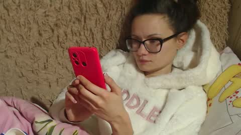 say meow and send tip  online show from December 2024 08:04:02 PM