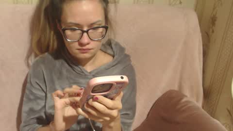 say meow and send tip  online show from December 2025 08:00:01 AM