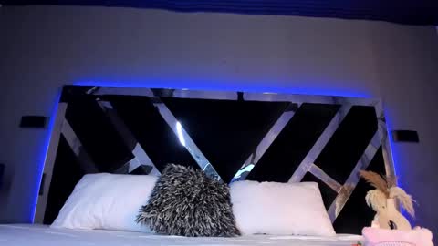 candyluxury_ online show from February 2025 07:28:02 PM