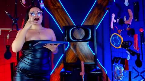 Snapshot of candyqueen_bdsm_ chatting on February 2026 04:06:02 AM candyqueen_bdsm_ online show from February 2026 04:06:02 AM