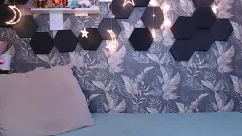 Snapshot of candyyyyrio chatting on June 2026 03:18:02 AM Mia online show from June 2026 03:18:02 AM