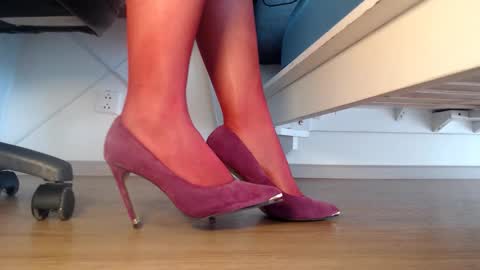 Miss Di online show from September 2025 02:04:01 AM