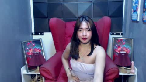 Snapshot of captivatingyumi chatting on February 2025 03:13:02 AM Yumi Aera online show from February 2025 03:13:02 AM